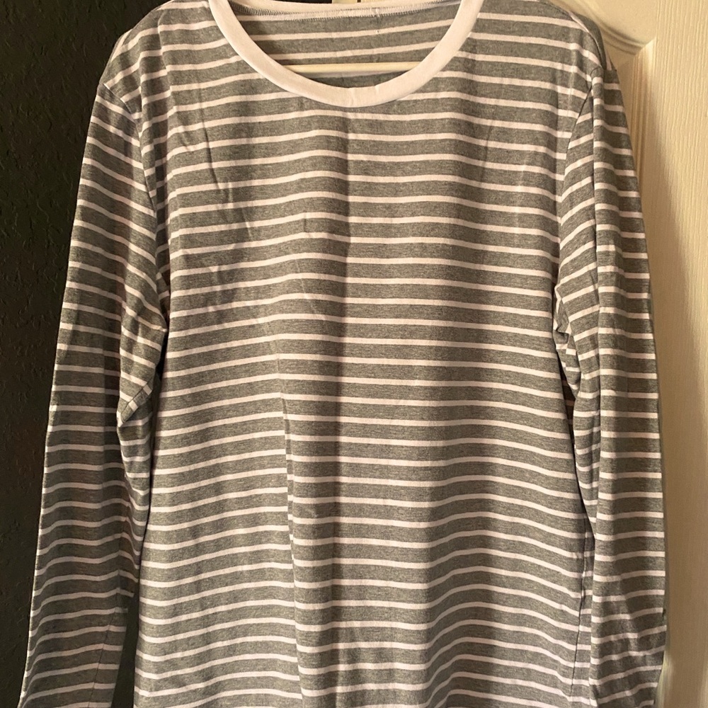 Long sleeve striped shirt large